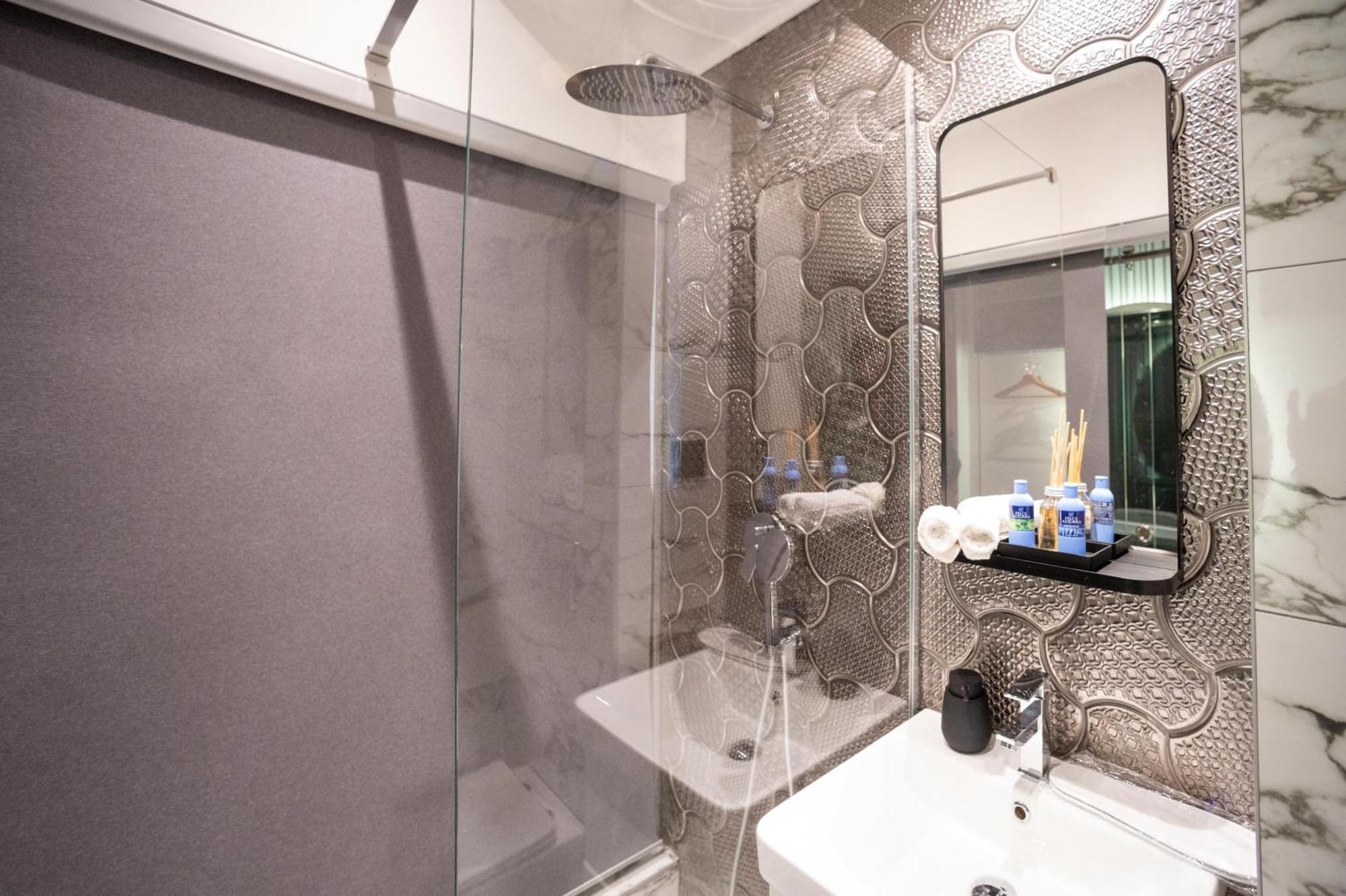 Natali Luxury Suites Belgrád Szoba fotó