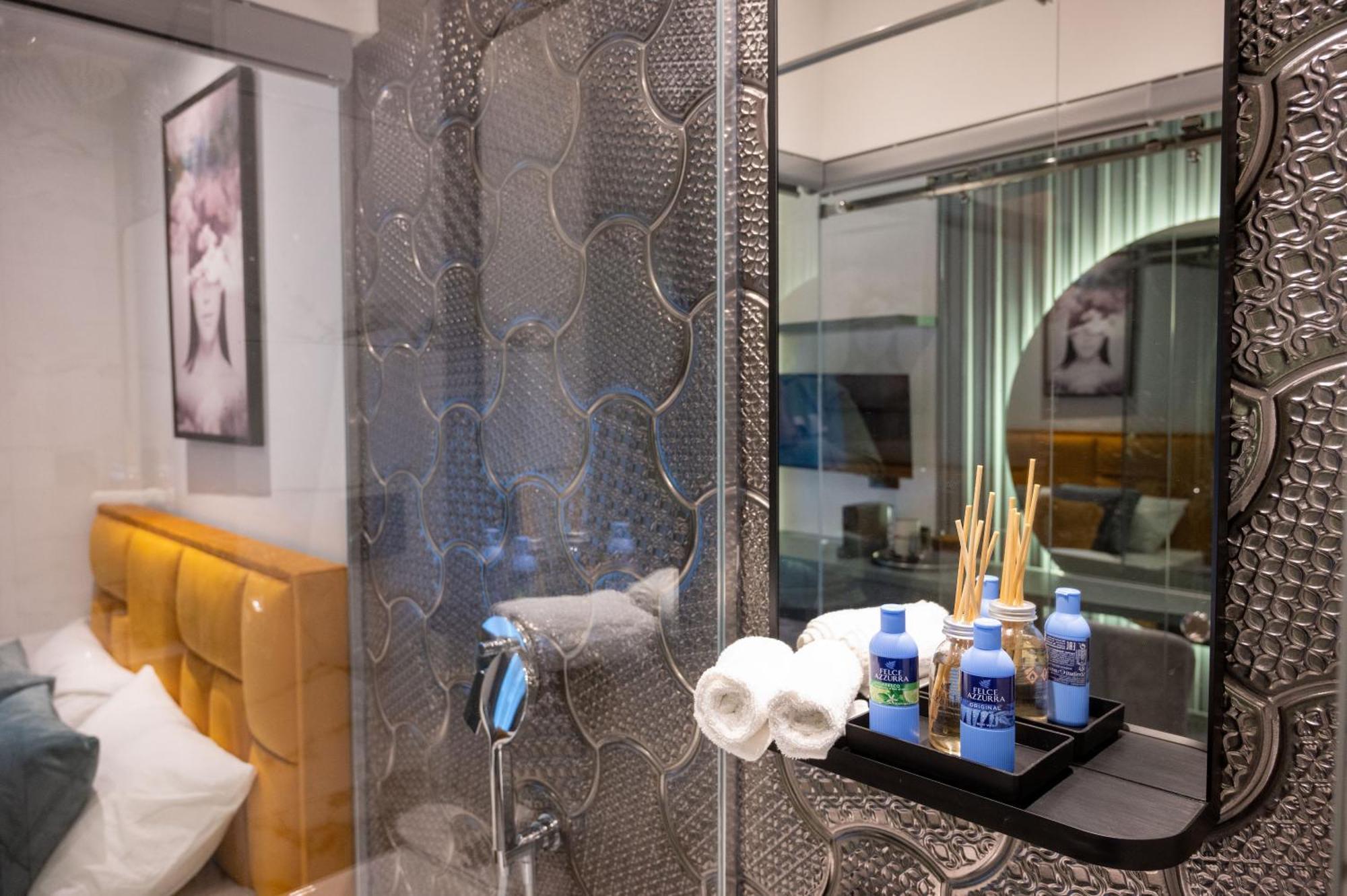 Natali Luxury Suites Belgrád Szoba fotó
