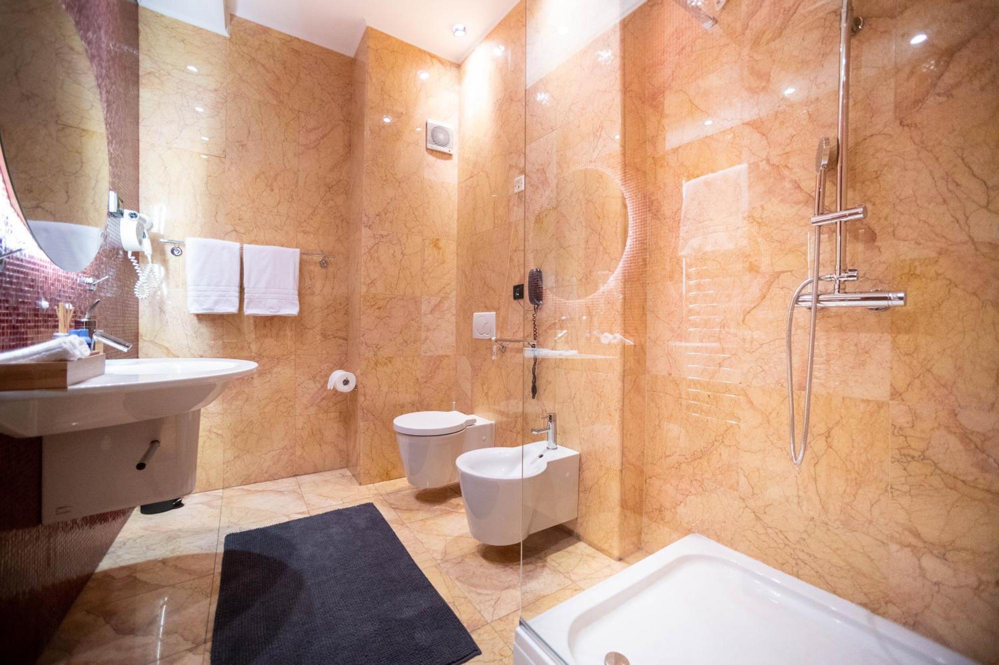 Natali Luxury Suites Belgrád Szoba fotó